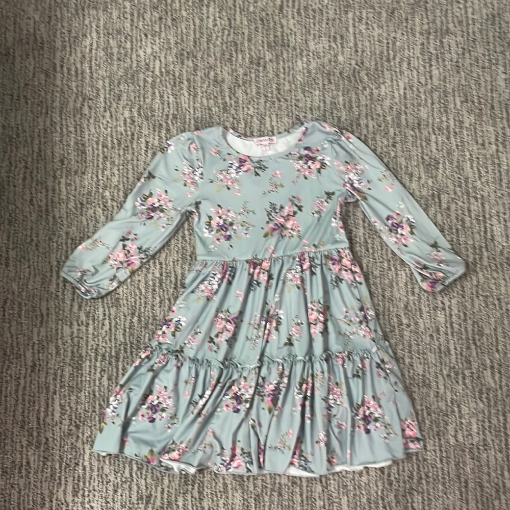 Chenault girl, green dress with pattern, Size 6